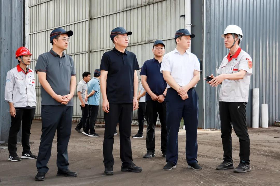 市委常委、副市長、翼城縣委書記王淵到華翔（翼城）新材料科技園現(xiàn)場辦公